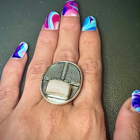 New Artisan Pink Opal Gemstone 925 Sterling Silver Tribal Shield Ring Size: 7.25 - Picture 12 of 17